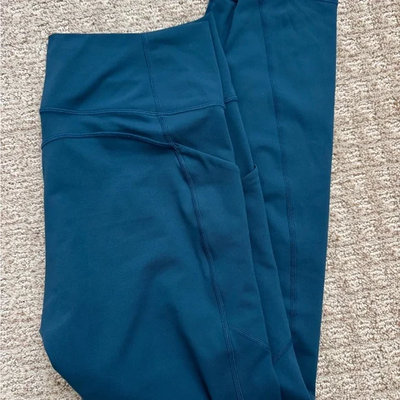 Fabletics Pure Luxe leggings - Picture 2 of 7